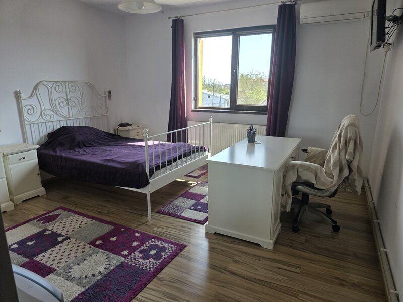 Cartier 23 August, 10 minute metrou Republica, duplex in vila, centrala