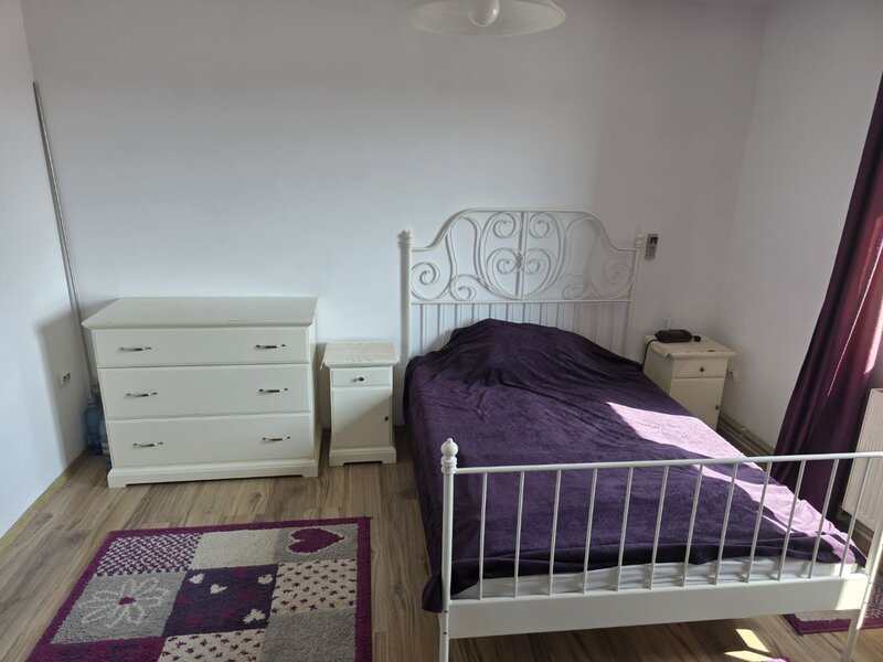 Cartier 23 August, 10 minute metrou Republica, duplex in vila, centrala