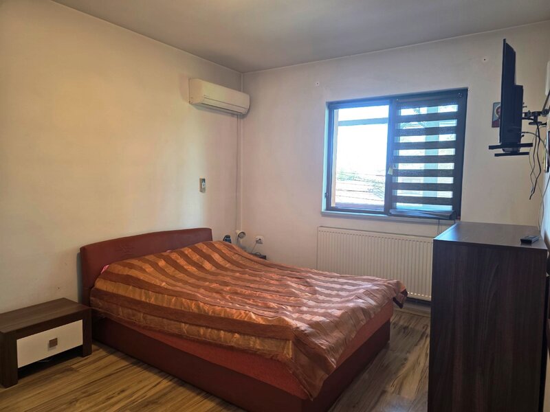 Cartier 23 August, 10 minute metrou Republica, duplex in vila, centrala