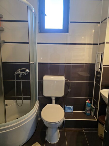 Cartier 23 August, 10 minute metrou Republica, duplex in vila, centrala